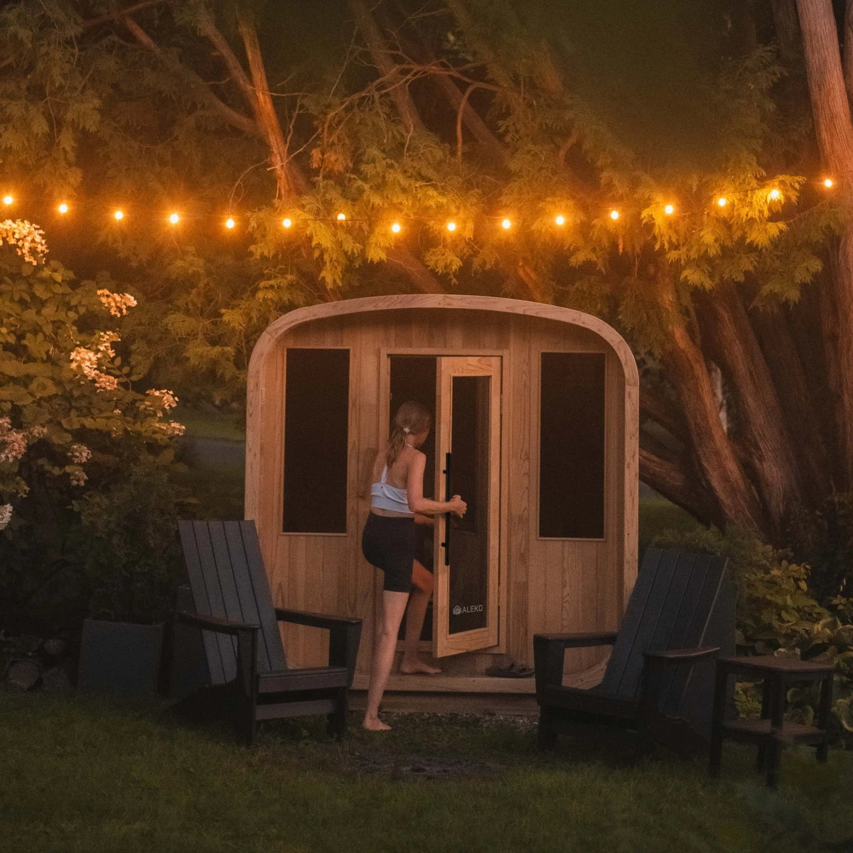 ALEKO Arnica Cedar Square Sauna Kit